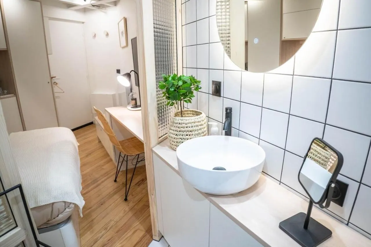 Nice Room For 2 People - Foch-Parc Tete D'Or Lyon Bed & Breakfast